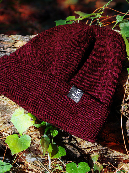 Kouk Authentic - Modelo Usando Gorro Estilo Marinheiro Vinho de Lã Quente